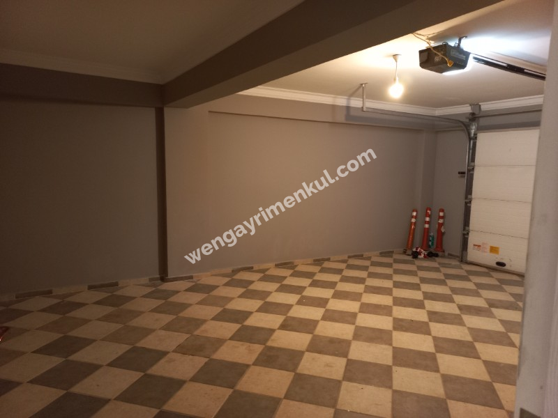 BALÇOVA'DA  AVM LERE YAKIN BAKIMLI JEOTERMALLİ 4+1 KİRALIK VİLLA 