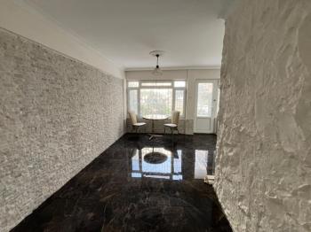 MUDANYA GÜZELYALI DENİZE 15 ADIM, 3 KATLI BİNADA 70M2 1+1 YÜKSEK GİRİŞ BAHÇE KATI LÜKS DAİRE