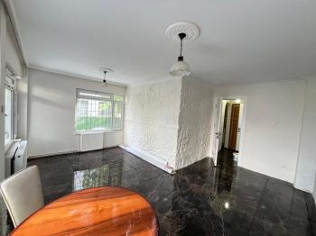 MUDANYA GÜZELYALI DENİZE 15 ADIM, 3 KATLI BİNADA 70M2 1+1 YÜKSEK GİRİŞ BAHÇE KATI LÜKS DAİRE