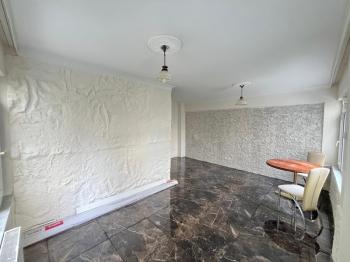 MUDANYA GÜZELYALI DENİZE 15 ADIM, 3 KATLI BİNADA 70M2 1+1 YÜKSEK GİRİŞ BAHÇE KATI LÜKS DAİRE