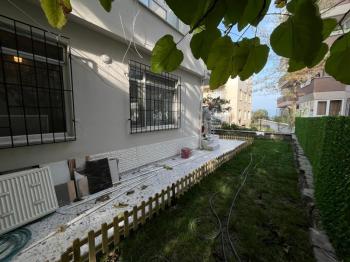 MUDANYA GÜZELYALI DENİZE 15 ADIM, 3 KATLI BİNADA 70M2 1+1 YÜKSEK GİRİŞ BAHÇE KATI LÜKS DAİRE