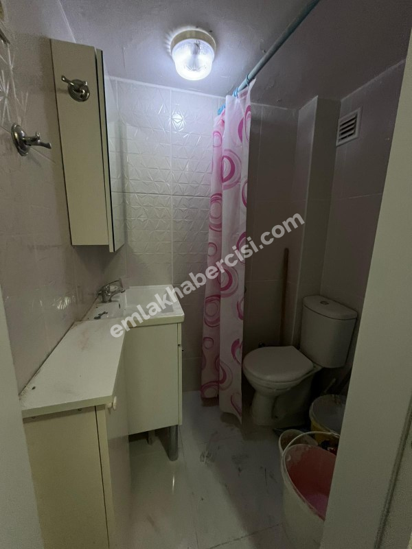 MUDANYA GÜZELYALI DENİZE 15 ADIM, 3 KATLI BİNADA 70M2 1+1 YÜKSEK GİRİŞ BAHÇE KATI LÜKS DAİRE