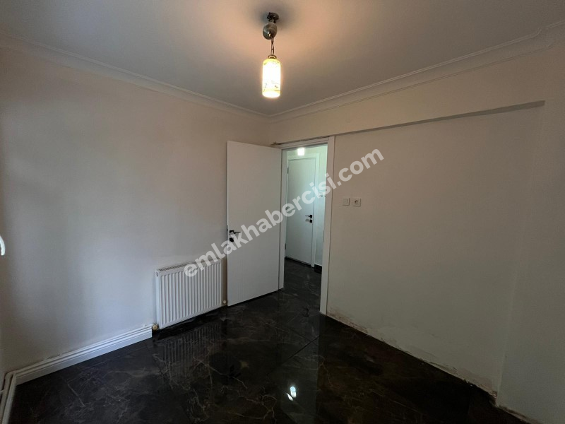 MUDANYA GÜZELYALI DENİZE 15 ADIM, 3 KATLI BİNADA 70M2 1+1 YÜKSEK GİRİŞ BAHÇE KATI LÜKS DAİRE