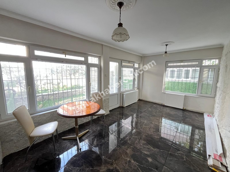 MUDANYA GÜZELYALI DENİZE 15 ADIM, 3 KATLI BİNADA 70M2 1+1 YÜKSEK GİRİŞ BAHÇE KATI LÜKS DAİRE