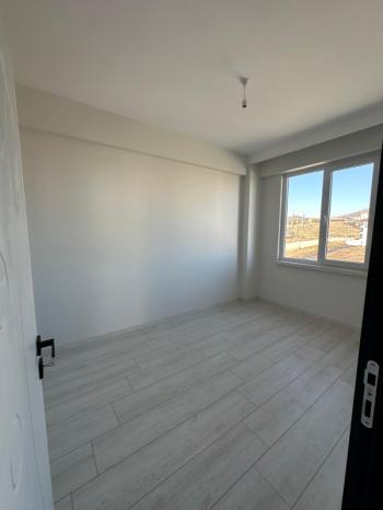 AFYON ÜÇOK EMLAKTAN MAREŞAL F ÇAKMAK MAH SATILIK SIFIR LÜX 3+1 - 2+1 DAİRELER