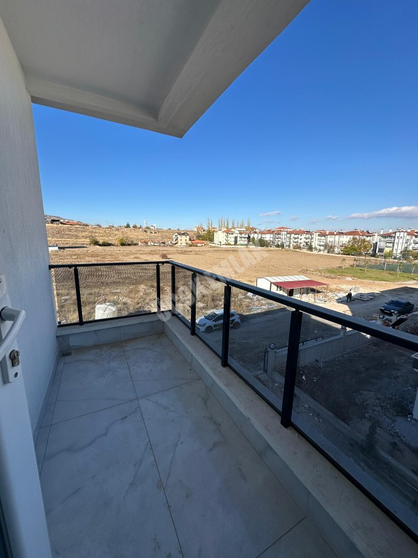 AFYON ÜÇOK EMLAKTAN MAREŞAL F ÇAKMAK MAH SATILIK SIFIR LÜX 3+1 - 2+1 DAİRELER