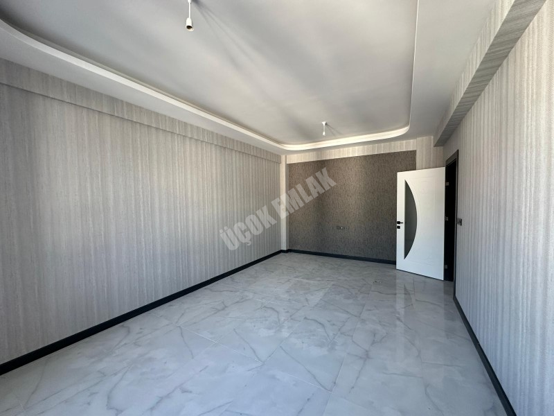 AFYON ÜÇOK EMLAKTAN MAREŞAL F ÇAKMAK MAH SATILIK SIFIR LÜX 3+1 - 2+1 DAİRELER