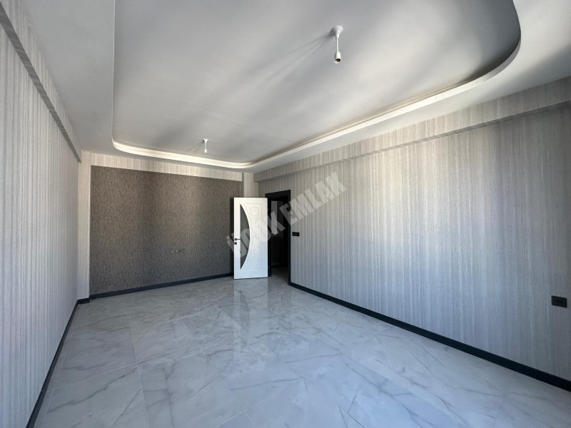 AFYON ÜÇOK EMLAKTAN MAREŞAL F ÇAKMAK MAH SATILIK SIFIR LÜX 3+1 - 2+1 DAİRELER