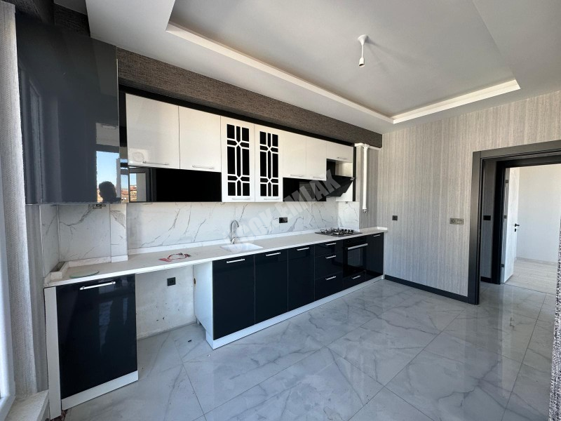 AFYON ÜÇOK EMLAKTAN MAREŞAL F ÇAKMAK MAH SATILIK SIFIR LÜX 3+1 - 2+1 DAİRELER