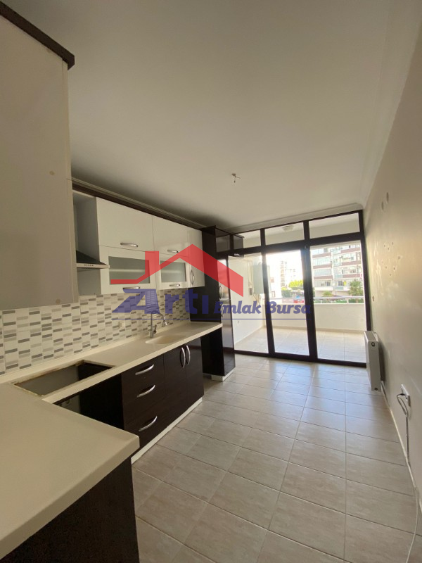 ARTI' DAN ÖZLÜCE DE TEMİZ 3+1 KİRALIK DAİRE