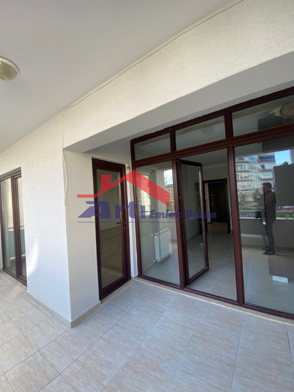 ARTI' DAN ÖZLÜCE DE TEMİZ 3+1 KİRALIK DAİRE