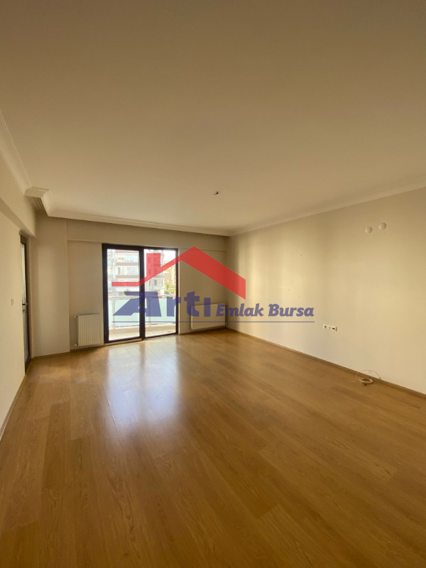 ARTI' DAN ÖZLÜCE DE TEMİZ 3+1 KİRALIK DAİRE