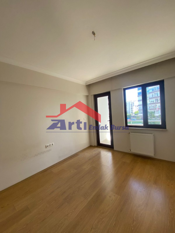 ARTI' DAN ÖZLÜCE DE TEMİZ 3+1 KİRALIK DAİRE