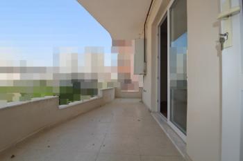 ASLAN'DAN MENDERES'TE DENİZE YAKIN BAĞIMSIZ MUTFAKLI GENİŞ 2+1