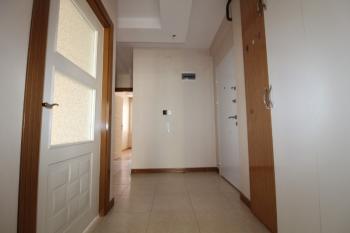 ASLAN'DAN MENDERES'TE DENİZE YAKIN BAĞIMSIZ MUTFAKLI GENİŞ 2+1