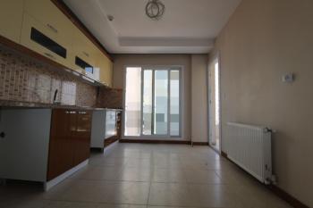 ASLAN'DAN MENDERES'TE DENİZE YAKIN BAĞIMSIZ MUTFAKLI GENİŞ 2+1