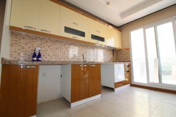 ASLAN'DAN MENDERES'TE DENİZE YAKIN BAĞIMSIZ MUTFAKLI GENİŞ 2+1