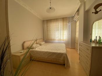 ALTINKUM MAHALLESİNDE DENİZE YÜRÜME MESAFESİNDE,SİTE İÇİNDE,HAVUZLU EŞYALI,,GENİŞ BALKONLU 2+1 SATILIK DAİRE