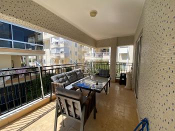 ALTINKUM MAHALLESİNDE DENİZE YÜRÜME MESAFESİNDE,SİTE İÇİNDE,HAVUZLU EŞYALI,,GENİŞ BALKONLU 2+1 SATILIK DAİRE