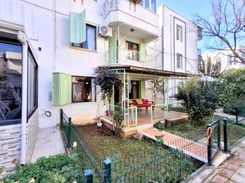 Didim Efeler Mahallesi Özgün Kent Sitesi’nde 3+1 Bahçeli Ev