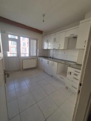 GÜVENAY - ÇORUM ULUKAVAK OSMANCIK CADDESİ ÜZERİNDE 3+1 KİRALIK DAİRE