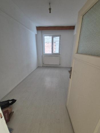 GÜVENAY - ÇORUM ULUKAVAK OSMANCIK CADDESİ ÜZERİNDE 3+1 KİRALIK DAİRE