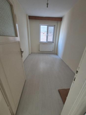 GÜVENAY - ÇORUM ULUKAVAK OSMANCIK CADDESİ ÜZERİNDE 3+1 KİRALIK DAİRE