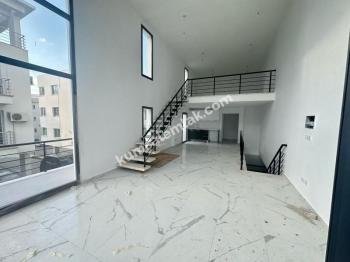 Girne Merkez Sende Katlı Teraslı İş Yeri Dükkan