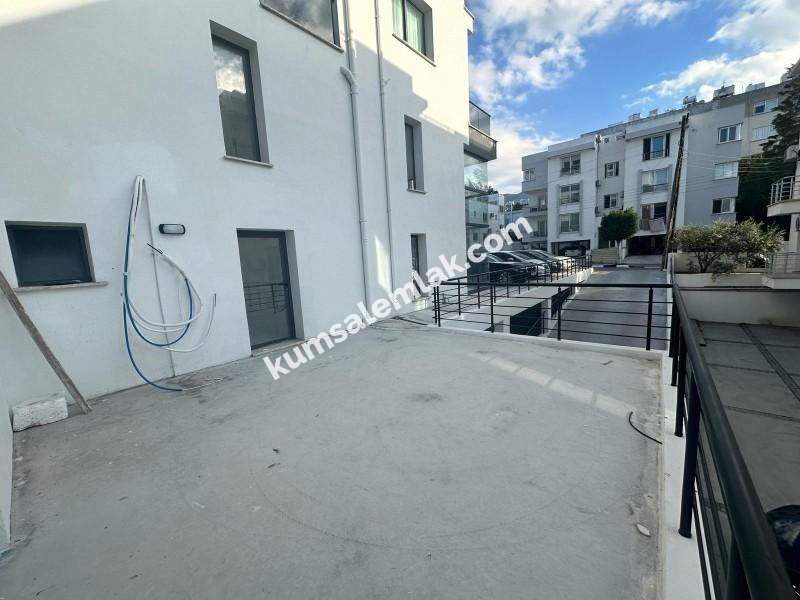 Girne Merkez Sende Katlı Teraslı İş Yeri Dükkan