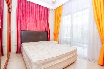 KKTC Girne'de Sahile Yürüyüş Mesafesinde Kapalı Mutfaklı Satılık 2+1 Geniş Daire