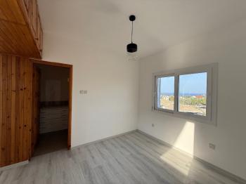 KKTC Girne Lapta Bölgesinde 1262 m2 Arsa İçinde Satılık 2+2 Villa