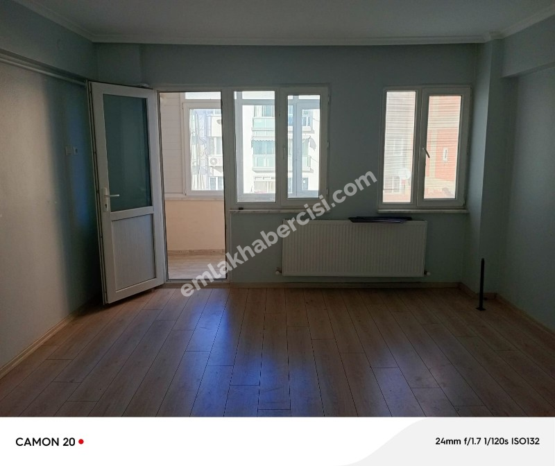 EMLAK HABERCİSİ 'NDEN MUDANYA HALİTPAŞA DENİZE 50 ADIM MESAFEDE ARA KAT 65 M2 NET GENİŞ 1+1 DAİRE