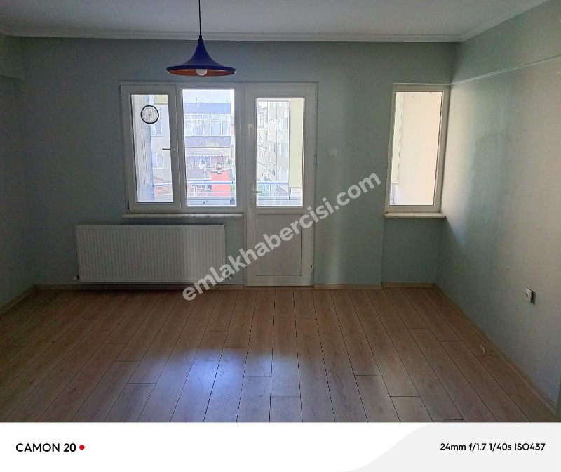 EMLAK HABERCİSİ 'NDEN MUDANYA HALİTPAŞA DENİZE 50 ADIM MESAFEDE ARA KAT 65 M2 NET GENİŞ 1+1 DAİRE