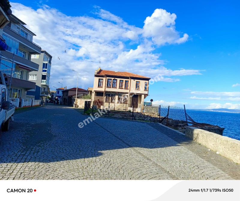 EMLAK HABERCİSİ 'NDEN MUDANYA HALİTPAŞA DENİZE 50 ADIM MESAFEDE ARA KAT 65 M2 NET GENİŞ 1+1 DAİRE