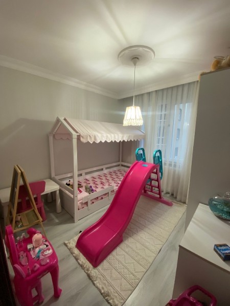 Çırçır Metro'ya 7 Dk Otoparklı 3.Kat 2+1 Satılık Daire