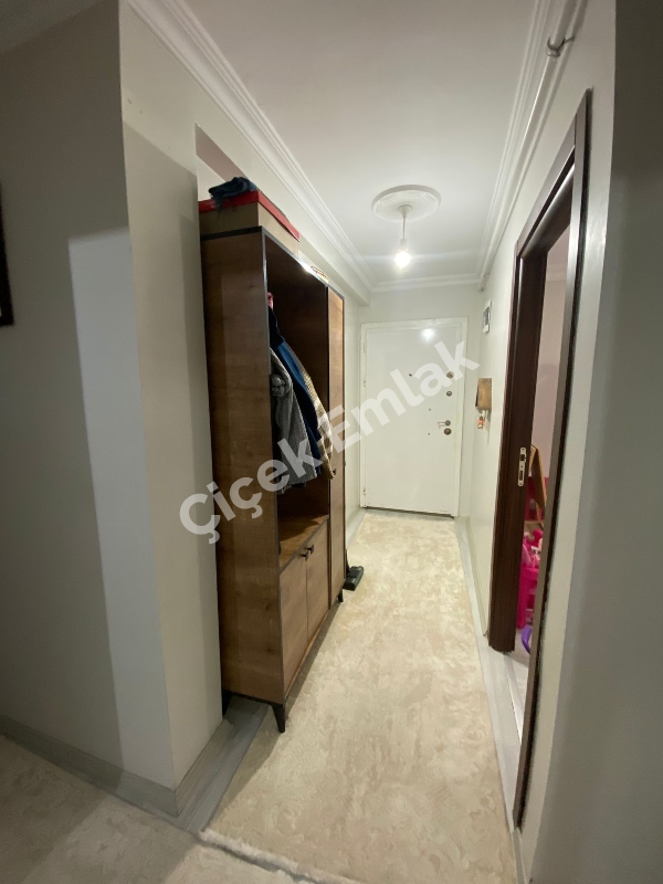 Çırçır Metro'ya 7 Dk Otoparklı 3.Kat 2+1 Satılık Daire