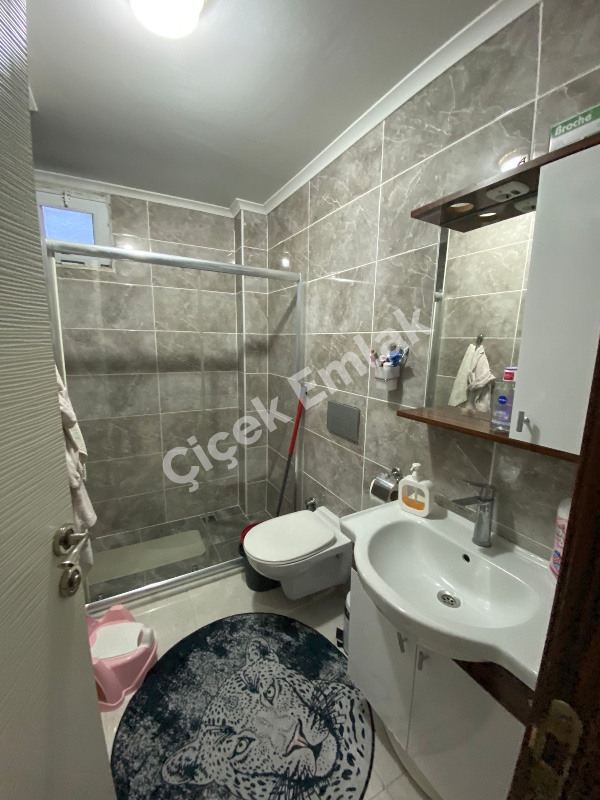 Çırçır Metro'ya 7 Dk Otoparklı 3.Kat 2+1 Satılık Daire