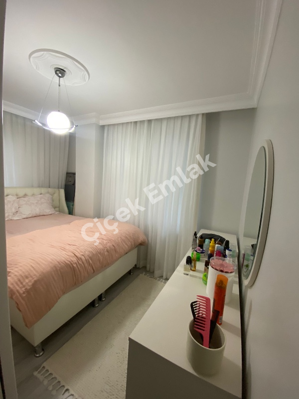 Çırçır Metro'ya 7 Dk Otoparklı 3.Kat 2+1 Satılık Daire