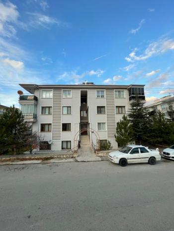 AFYON ÜÇOK EMLAKTAN KANLICA MAH SATILIK 3+1 TEMİZ BAKIMLI DAİRE