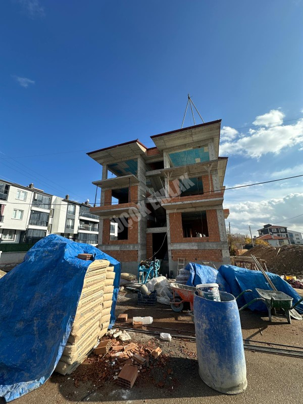 AFYON ÜÇOK EMLAKTAN MAREŞAL F ÇAKMAK  SATILIK SIFIR  ARAKAT KÖŞE KONUM LÜX 2+1 DAİRE