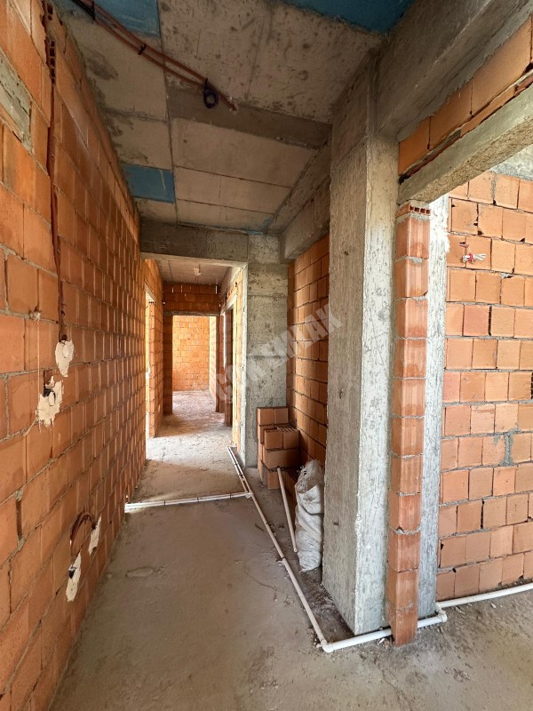 AFYON ÜÇOK EMLAKTAN MAREŞAL F ÇAKMAK  SATILIK SIFIR  ARAKAT KÖŞE KONUM LÜX 2+1 DAİRE