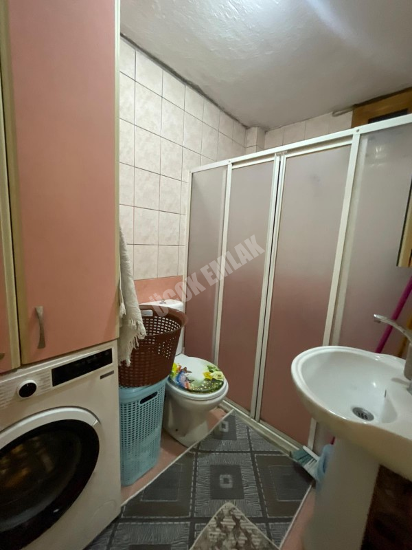 AFYON ÜÇOK EMLAKTAN KANLICA MAH SATILIK 3+1 TEMİZ BAKIMLI DAİRE