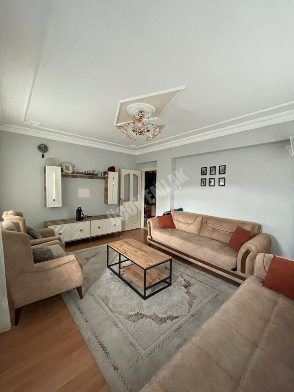 AFYON ÜÇOK EMLAKTAN KANLICA MAH SATILIK 3+1 TEMİZ BAKIMLI DAİRE