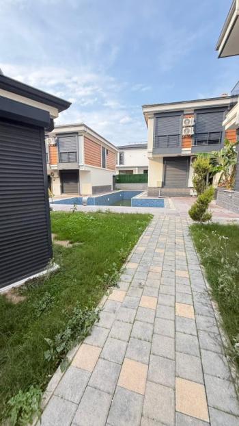  DİDİM HİSAR MAHALLESİNDE EŞYALI  HAVUZLU SİTE İÇİNDE  3+1  LÜKS  SATILIK VİLLA