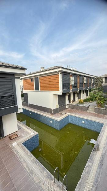  DİDİM HİSAR MAHALLESİNDE EŞYALI  HAVUZLU SİTE İÇİNDE  3+1  LÜKS  SATILIK VİLLA