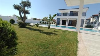 DİDİM HİSAR MAHALLESİNDE EŞYALI MÜSTAKİL HAVUZLU ,KIŞ BAHÇELİ LÜKS VİLLA