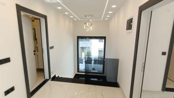 DİDİM HİSAR MAHALLESİNDE EŞYALI MÜSTAKİL HAVUZLU ,KIŞ BAHÇELİ LÜKS VİLLA