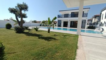 DİDİM HİSAR MAHALLESİNDE EŞYALI MÜSTAKİL HAVUZLU ,KIŞ BAHÇELİ LÜKS VİLLA