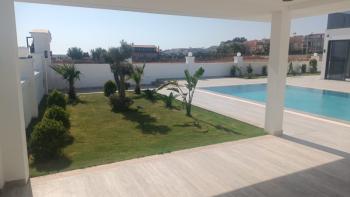 DİDİM HİSAR MAHALLESİNDE EŞYALI MÜSTAKİL HAVUZLU ,KIŞ BAHÇELİ LÜKS VİLLA