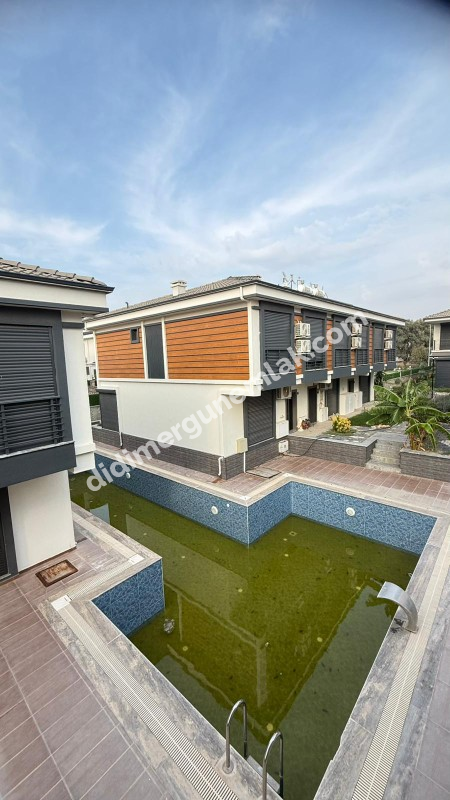  DİDİM HİSAR MAHALLESİNDE EŞYALI  HAVUZLU SİTE İÇİNDE  3+1  LÜKS  SATILIK VİLLA